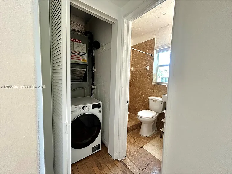 6210 NE 5th Ave #2 — Photo 9