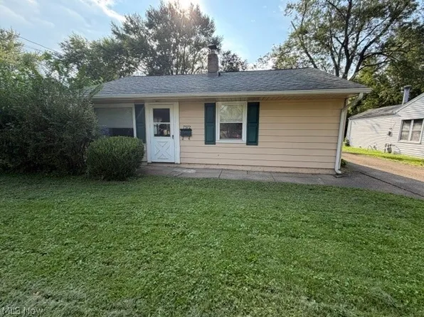 7372 Glenwood Ave, Youngstown, OH 44512