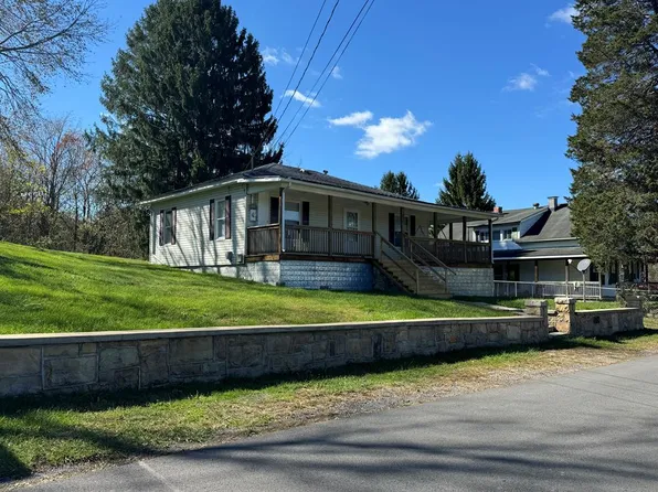210 Little Vine Dr, Beaver, WV 25813