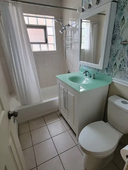 8421 N Milwaukee Ave — Photo 2