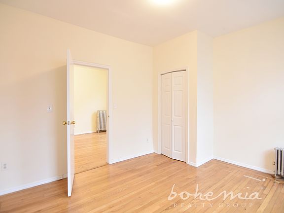 4th image of 408 W 129th St #27A