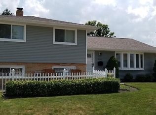 6562 Queens Park Ave, Mayfield Heights, OH 44124