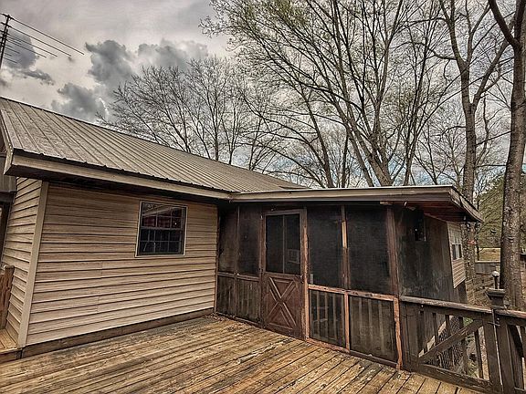 5th image of 4068 Six Mile Rd