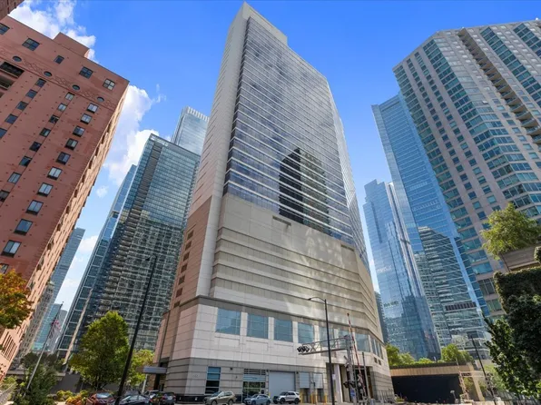 333 N Canal St APT 3602, Chicago, IL 60606