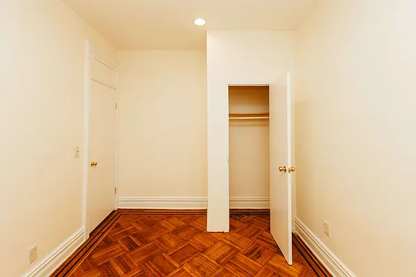 Rented by Nooklyn NYC LLC | media 20