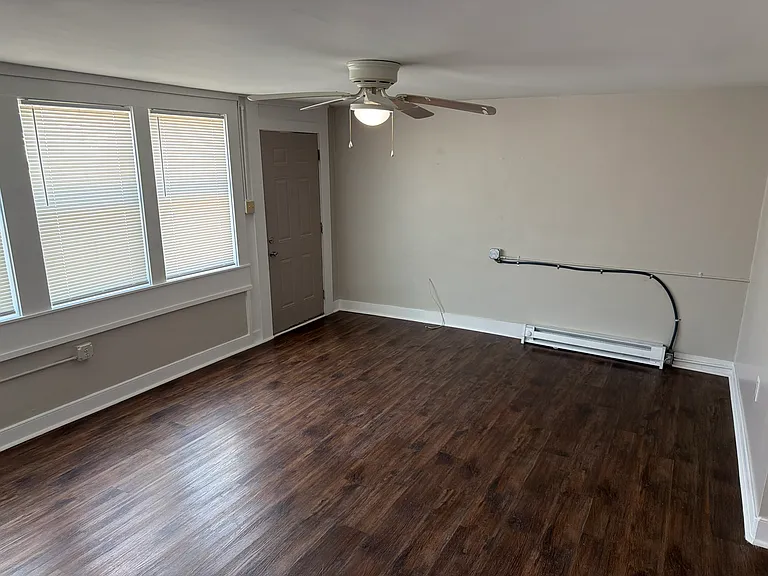 1022 W Main St #1 — Photo 11