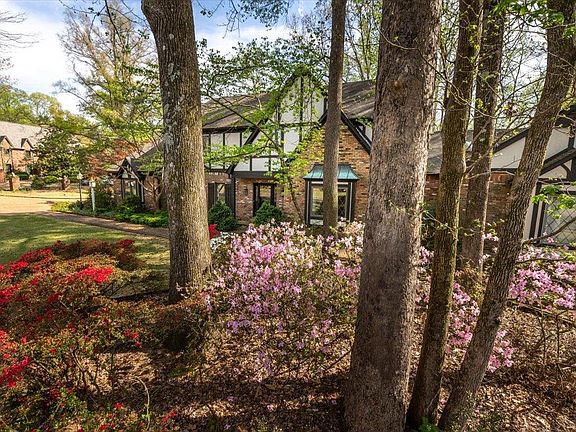 3rd image of 9255 Dogwood Rd