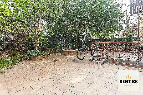 Rented by RENTBK LLC | media 7