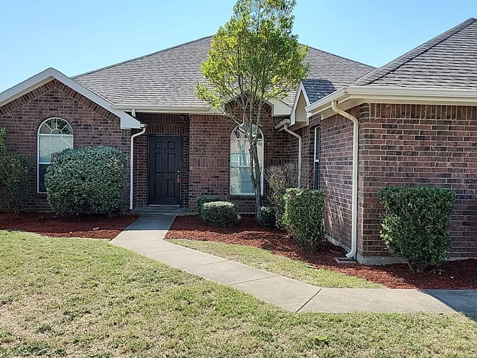 1st image of 710 Meadow Springs Dr