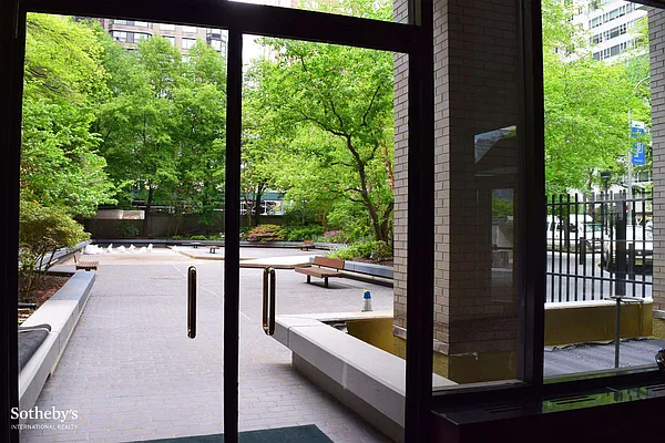 Rented by Sotheby's International Realty | media 54