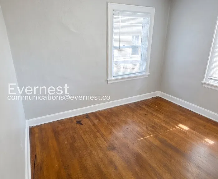 3720 Darby St — Photo 10