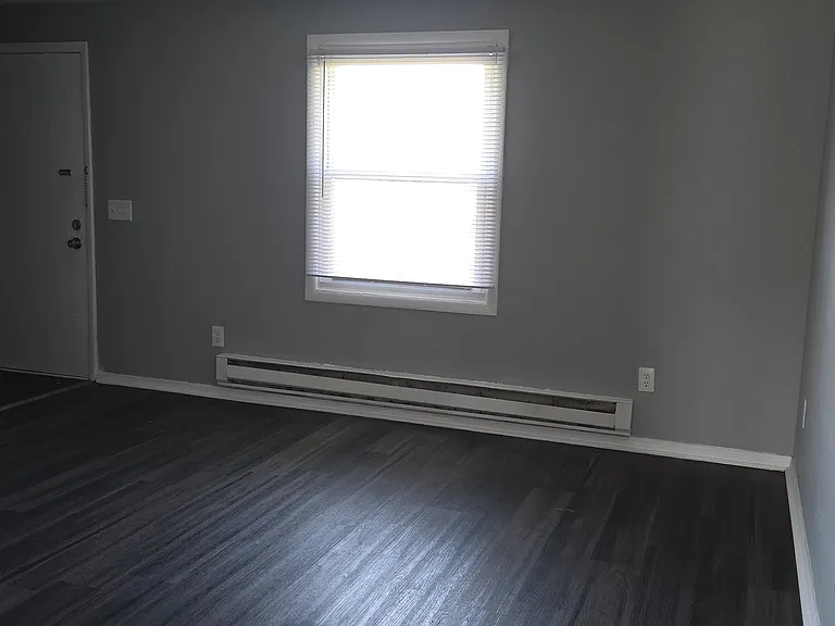 1800 E 42nd St #4 — Photo 10