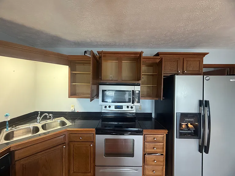 1296 Hill St — Photo 10