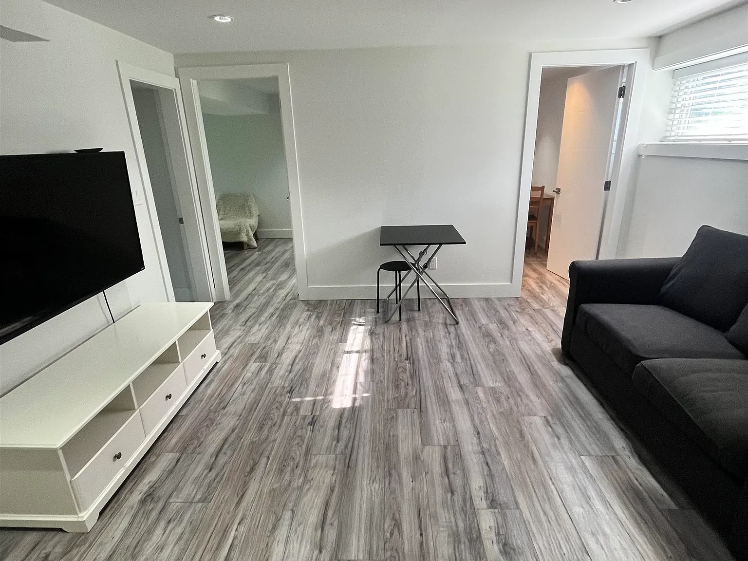 1 bed, 700 sqft, $1,600 — Photo 4