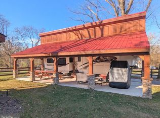 8 Ranger Rd, Falling Waters, WV 25419