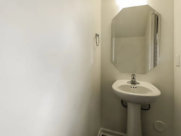 2541 Meadow Crossing Dr — Photo 18
