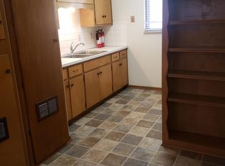 914 Louisiana St APT B, Lawrence, KS 66044