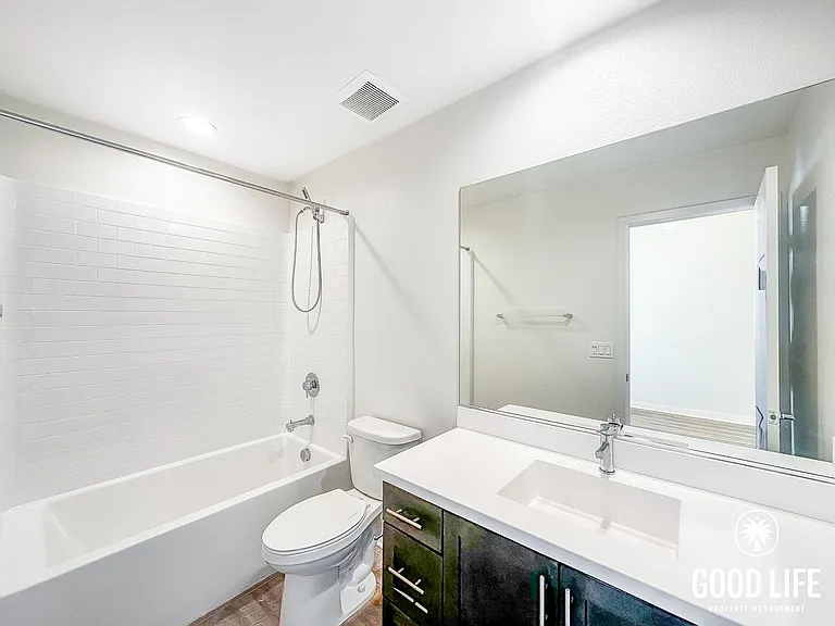 2114 Element Way — Photo 12