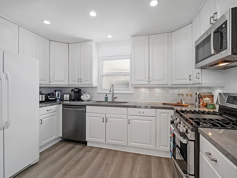 708 Avocado Ave #1 — Photo 11