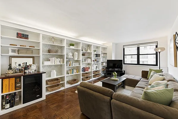 Sold by Nest Seekers International | media 12