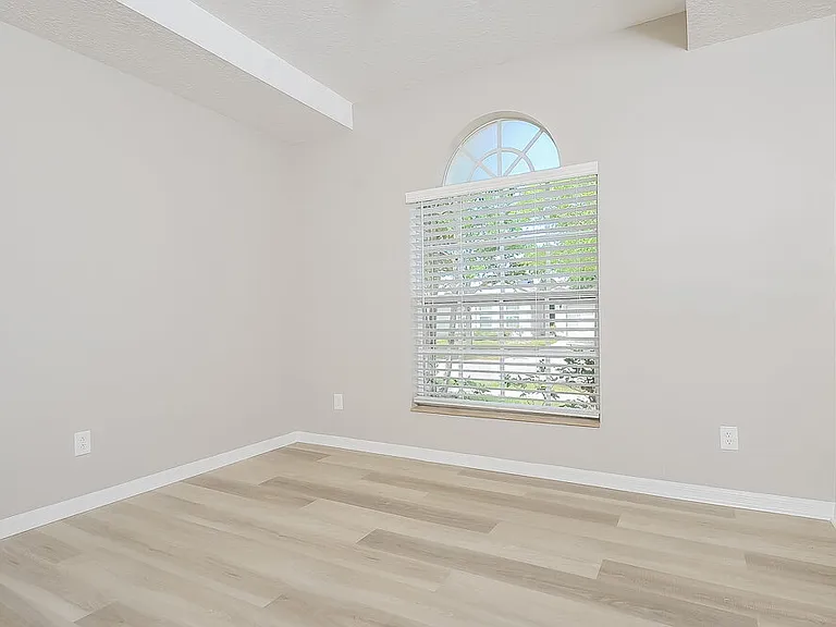 1221 Barclay Wood Dr — Photo 14