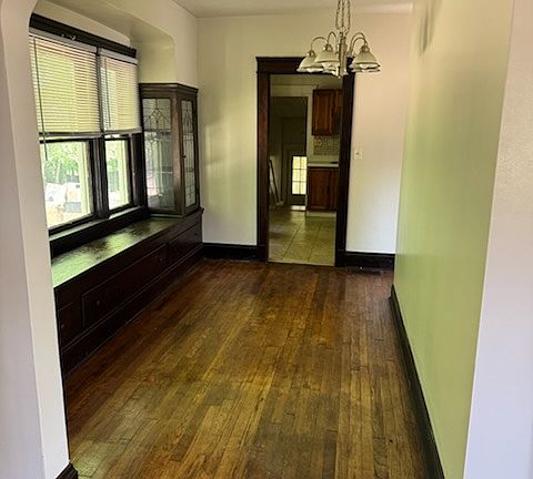 5th image of 11915 Andover Blvd