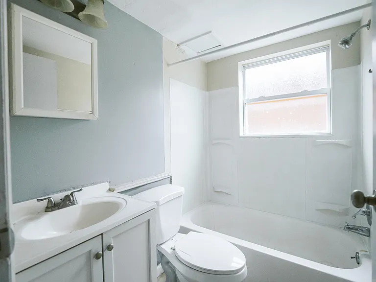 3605 E 5th St #D — Photo 3