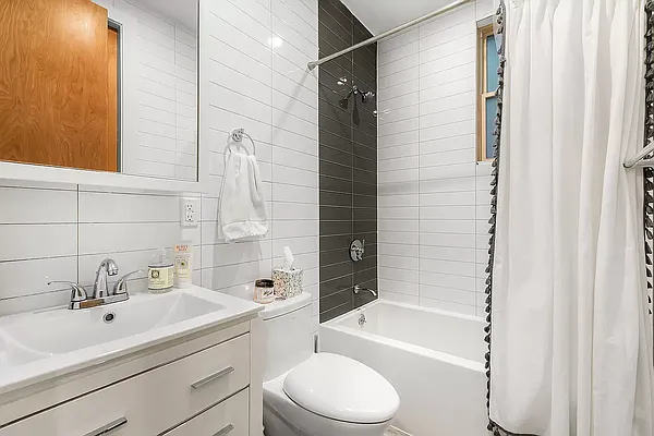 Rented by NOVO Living LLC | media 11