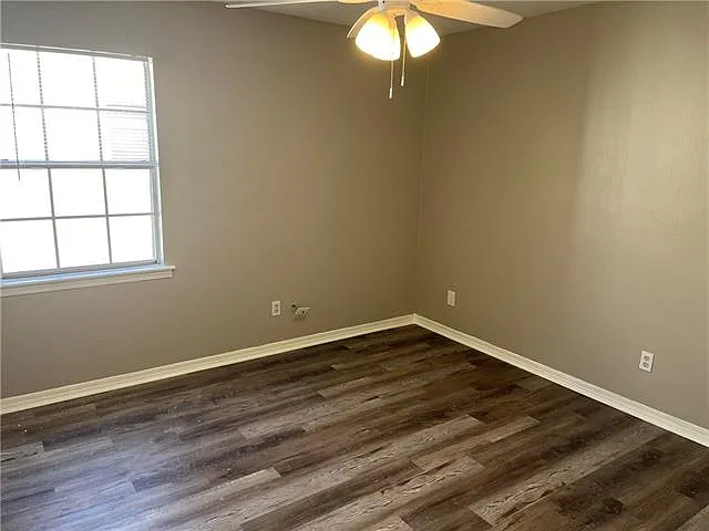 4037 Georgetown Dr — Photo 6