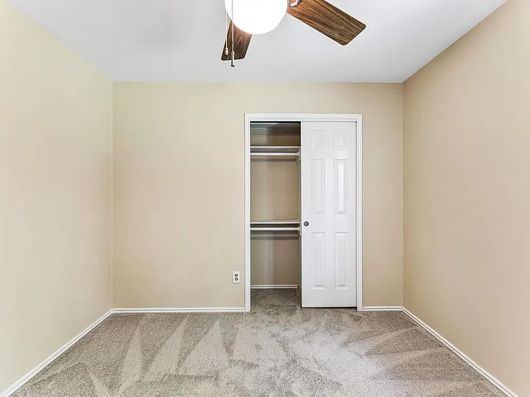 1911 Ralph C Craig Ln — Photo 16