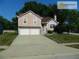 16505 Fairway Rd, Belton, MO 64012