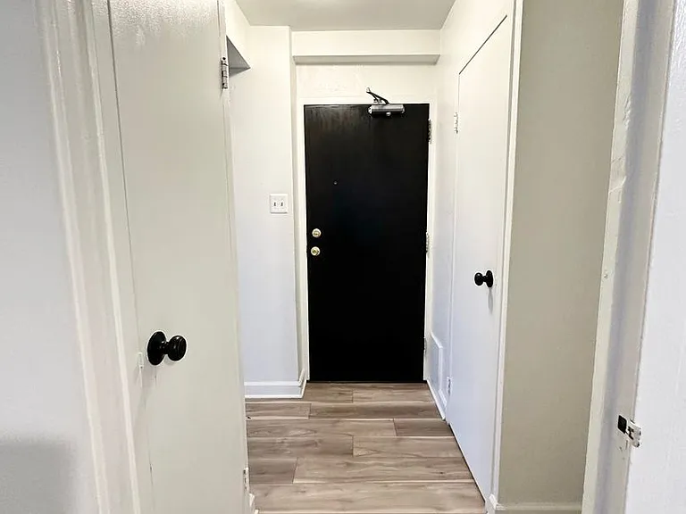 Main Street Apartments Rockford — Photo 48