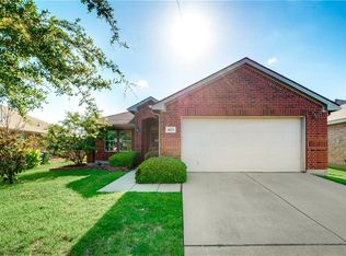 1025 Halifax Ln, Forney, TX 75126