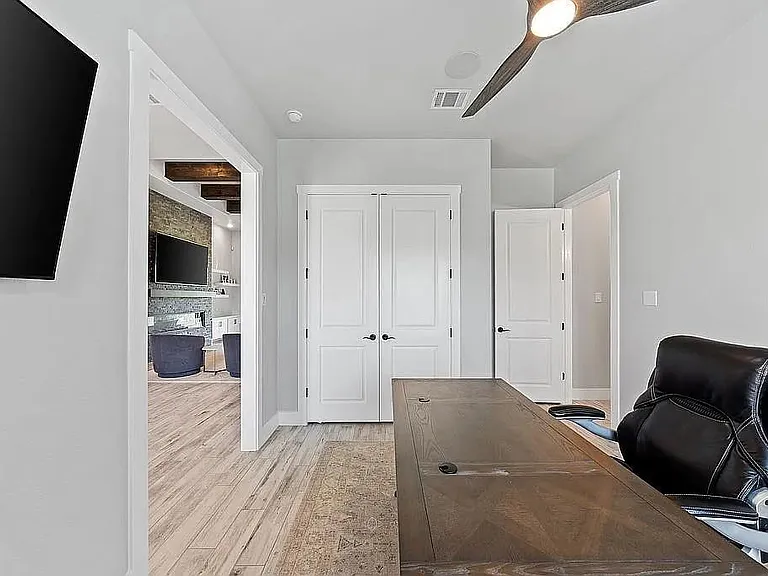 1102 Woodpark Ln — Photo 14
