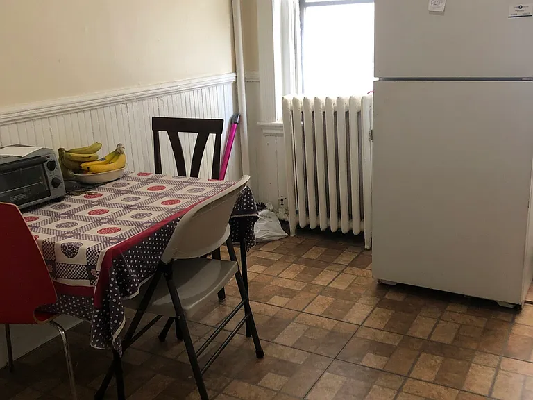 447 Park Dr #2F — Photo 3