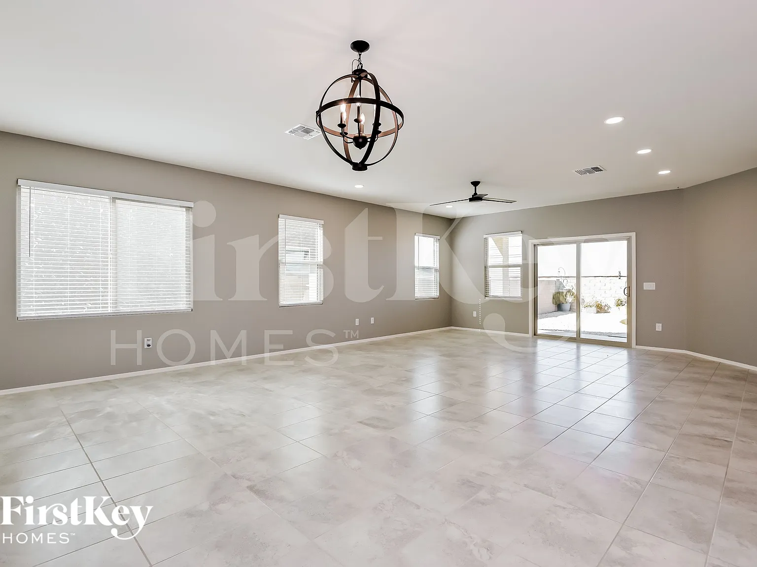 4 bed, 3.0 bath, 2694 sqft, $2,370 — Photo 3