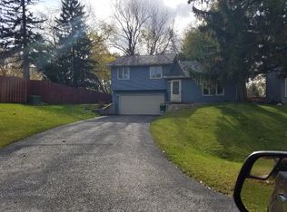 25417 W Knolls Ct, Lake Villa, IL 60046