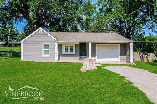 5316 Laurel Ave Photo 1