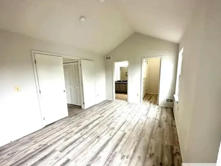 124 Salem Rd — Photo 10