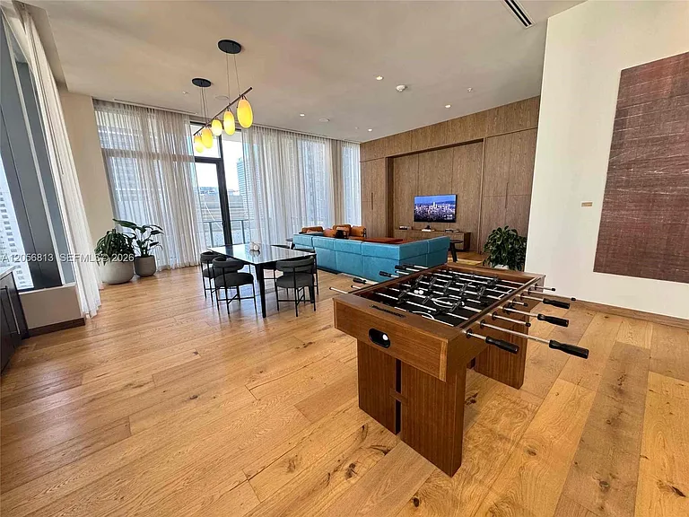 11 NE 6th St #705 — Photo 31
