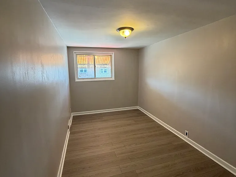 6346 Cottage St — Photo 11