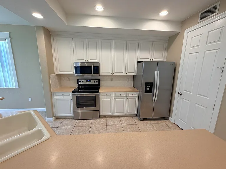 7911 NW 128th Ln #11-C — Photo 27