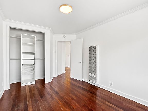 5th image of 961 Rhode Island St