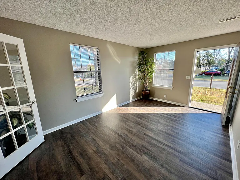 Sun drenched Rooms