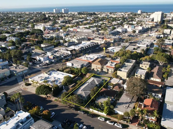1868 10th St, Santa Monica, CA 90404