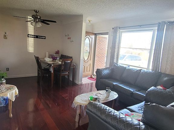 3rd image of 25565 Patricia Ave