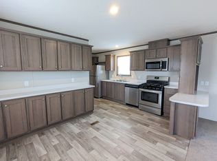 445 Nevada St #445, Belleville, MI 48111