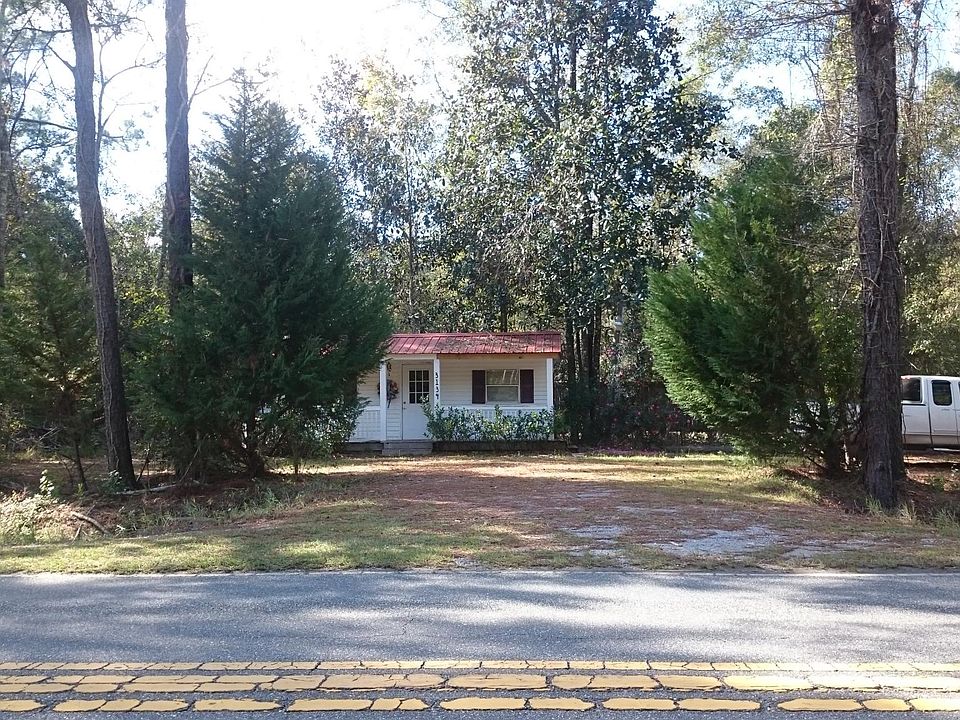 2nd image of 3134 Moss Hill Rd