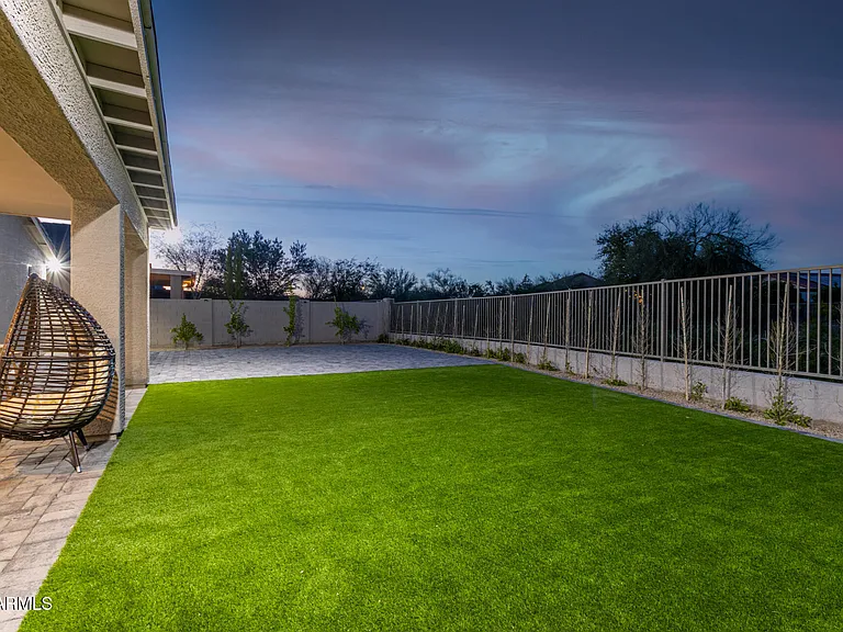 6404 W Black Hill Rd — Photo 30