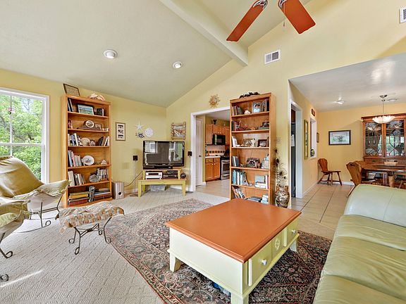 4th image of 4318 Washington Ave